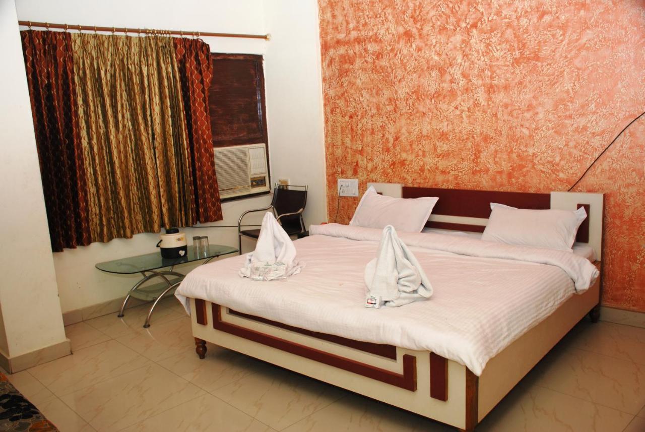 Hotel Sobhraj Ajmer Exteriör bild